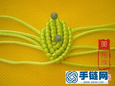 中國結(jié)葡萄掛飾的編法教程