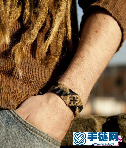 中國結編織雙色男士手環(huán)教程