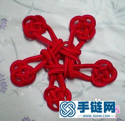 中國結(jié)編結(jié)制作的五福胸花教程步驟