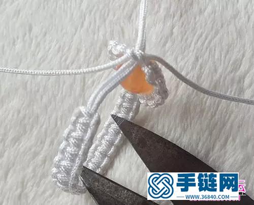 可愛(ài)的雀頭結(jié)戒指的編法教程