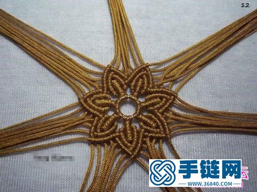 中國結(jié)編織太陽花項(xiàng)鏈吊墜圖解