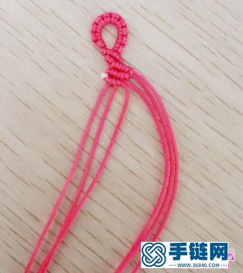 中國結粉紅花朵手鏈的編法教程