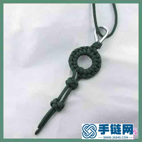 墨綠色繩結吊墜的編法圖解