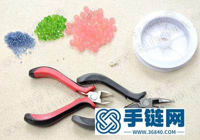 動手編法美麗的純手編水晶串珠手繩 