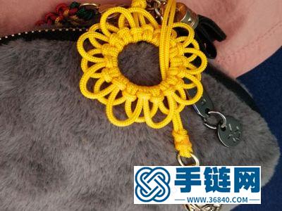 編法C線飾物的方法_雀頭結花圈小掛件手編教學 