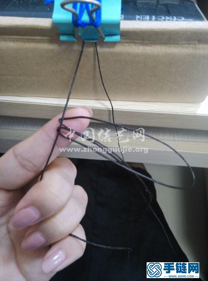 半寶石項鏈　吊墜的編法過程