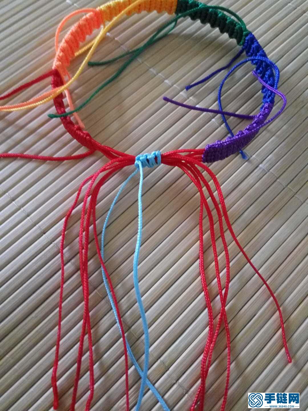 彩虹手鏈編織教程,詳細的制作方法圖解