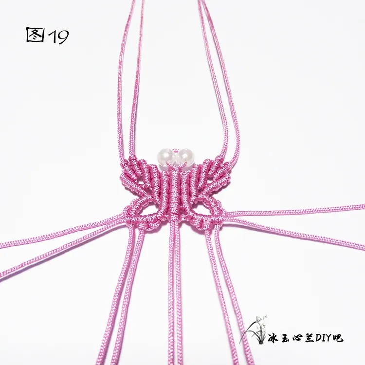 蝴蝶結(jié)項鏈編織教程，簡單編項鏈繩子的方法圖解