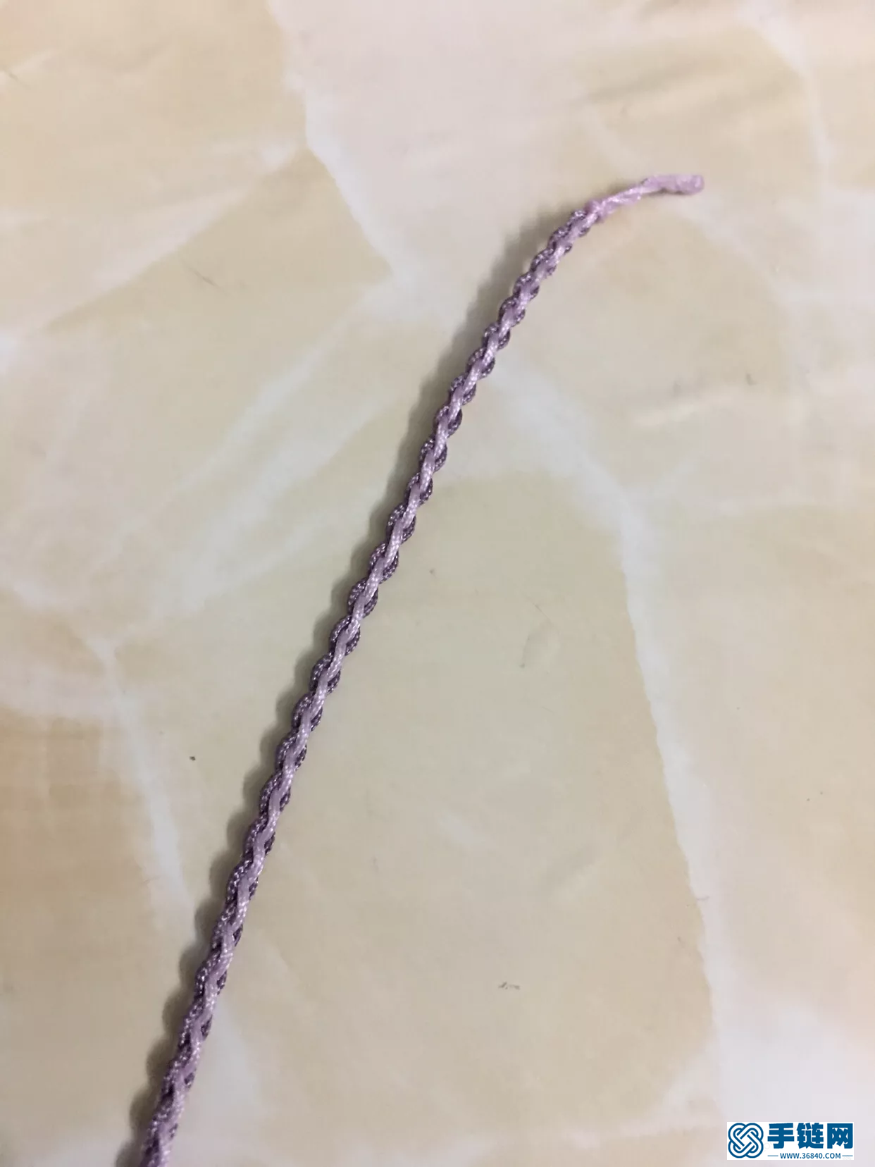四股辮項鏈的編法，簡單紅繩項鏈教程圖解