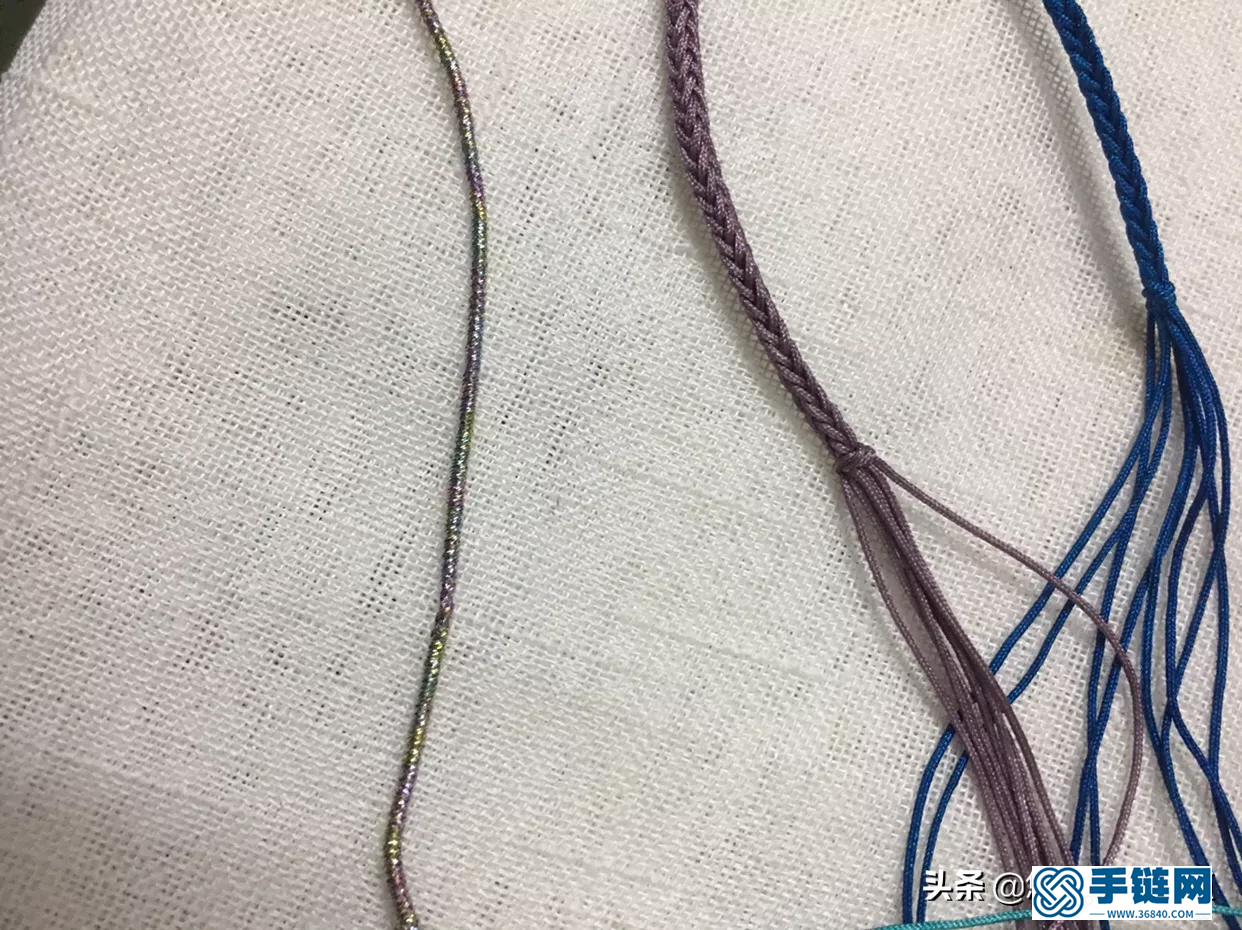 雙色手鏈怎么編，平安扣繞線雙色手繩的編織教程