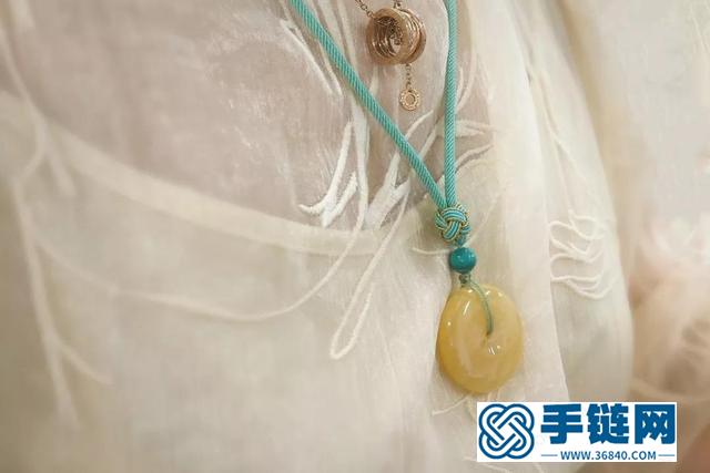 最親民的平安扣，做掛墜應(yīng)該如何搭配？不同用途有不同講究
