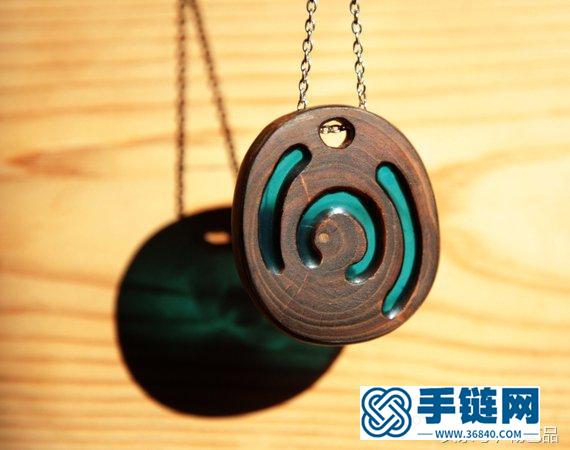 14個很有個性的項鏈吊墜 原木純手工雕刻而成