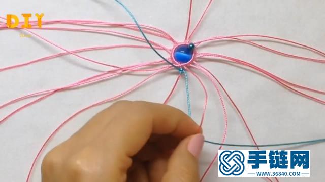 「手工繩編系列」精美佩飾掛件的編織方法（步驟3