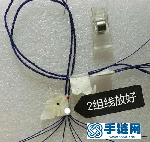「教你編繩」做一款魚尾狀的書簽或者吊墜，教程簡單明了