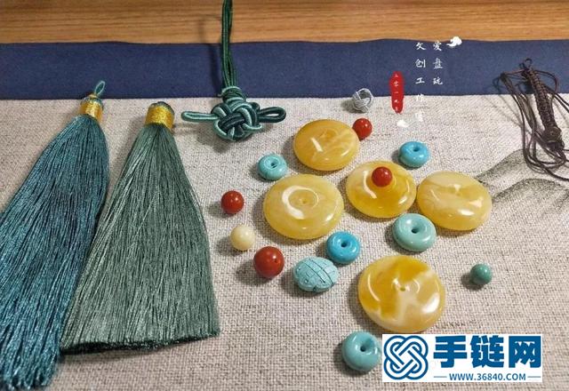 最親民的平安扣，做掛墜應(yīng)該如何搭配？不同用途有不同講究