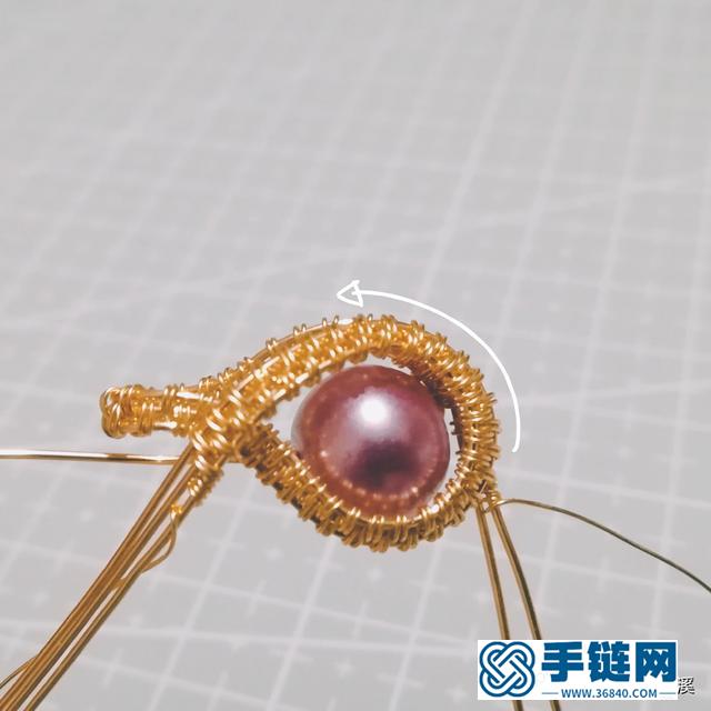 看似復(fù)雜的珍珠繞線吊墜其實(shí)很簡(jiǎn)單