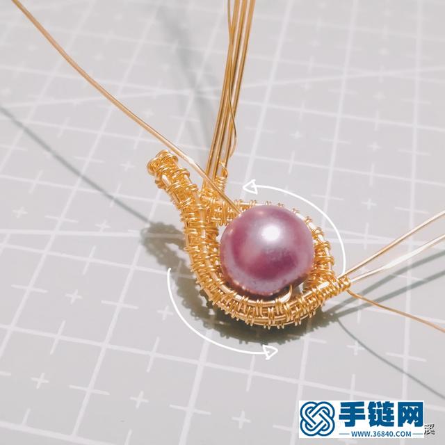 看似復(fù)雜的珍珠繞線吊墜其實(shí)很簡(jiǎn)單