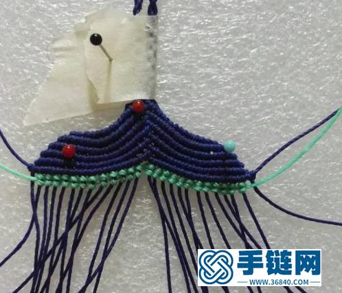 「教你編繩」做一款魚尾狀的書簽或者吊墜，教程簡單明了