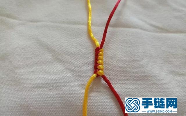 清爽簡(jiǎn)單的編繩手鏈，夏天戴很合適，DIY繩結(jié)手工附教程