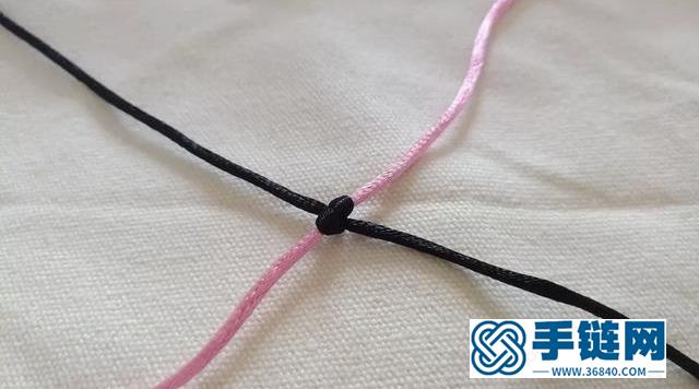 清爽簡(jiǎn)單的編繩手鏈，夏天戴很合適，DIY繩結(jié)手工附教程