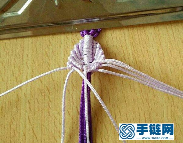 清新的樹葉手鏈，小女生都會喜歡，只要3種結(jié)法就可編出，附圖解