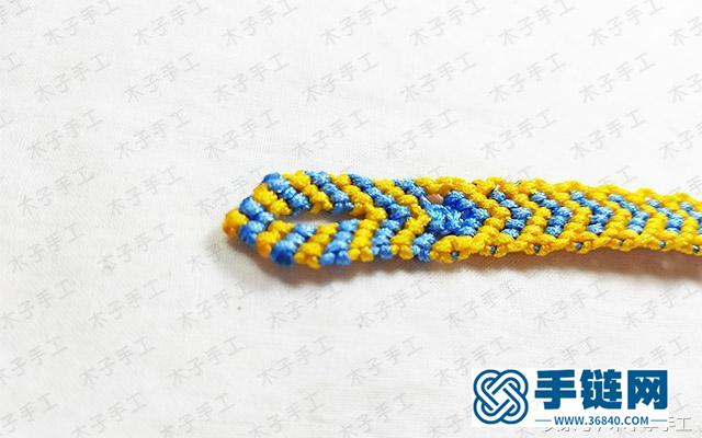 妹子手把手教你用紅繩編織愛心手鏈