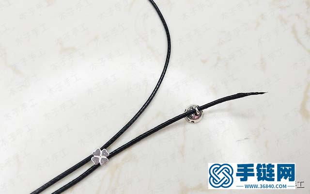 情人節(jié)雖已過(guò)去，但做情侶手鏈永不過(guò)時(shí)，這款超簡(jiǎn)單的