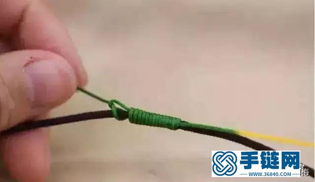 分享一份手殘黨也能看懂的編繩教程，編手鏈不再復雜，圖解教程