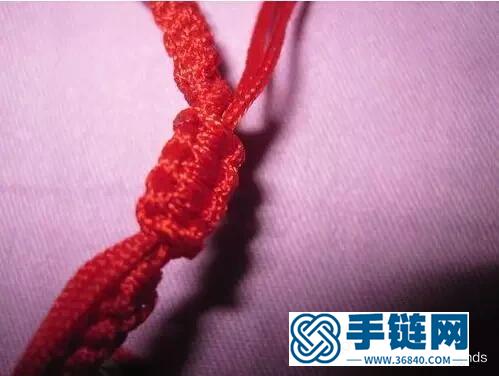 5種轉(zhuǎn)運(yùn)珠手繩編法——你也能編織《繼承者們》李敏鎬的手繩