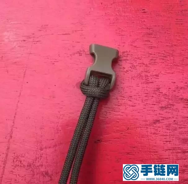 戰狼的生存手繩能上山下海又能作戰使用，想親手編的快進來學兩招