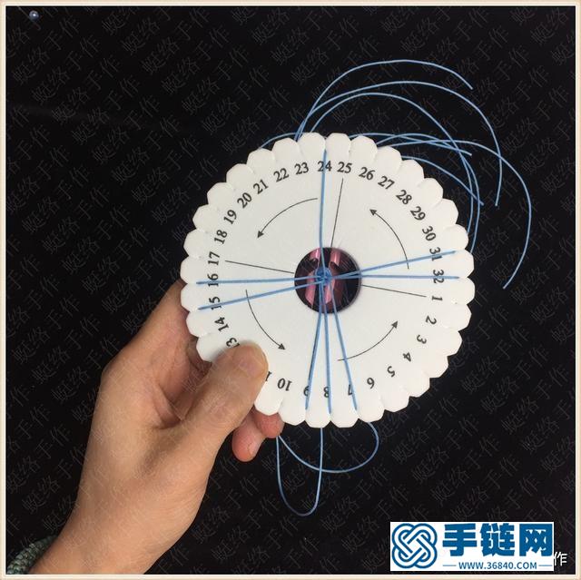 8股辮單色基礎款紅繩編織手鏈一款簡單的親子手工教程
