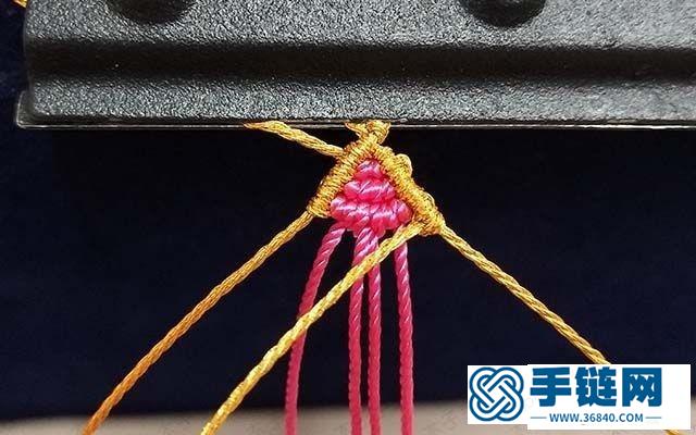 迪士尼在逃公主手繩編法圖解，圣誕風蝴蝶結手鏈做法教程