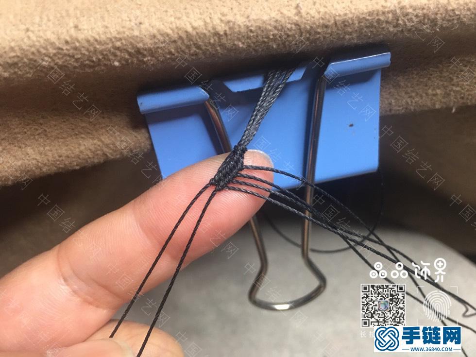 黑尖晶鎖骨鏈